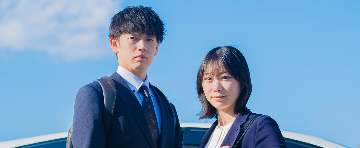 営業職の社員2人