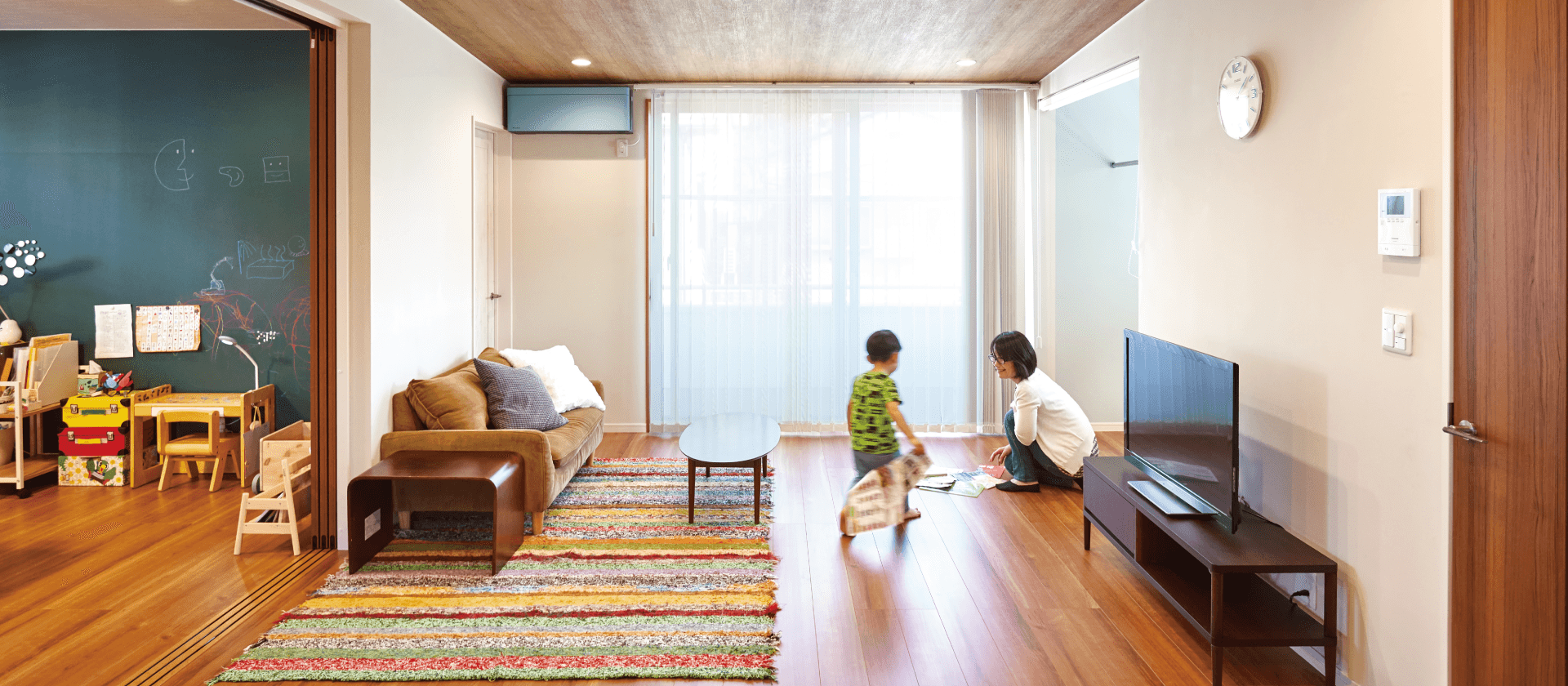 色使いに遊び心を取り入れて ご家族のお気に入りを詰めこんだこだわりの住まい Risora ダイキン工業株式会社